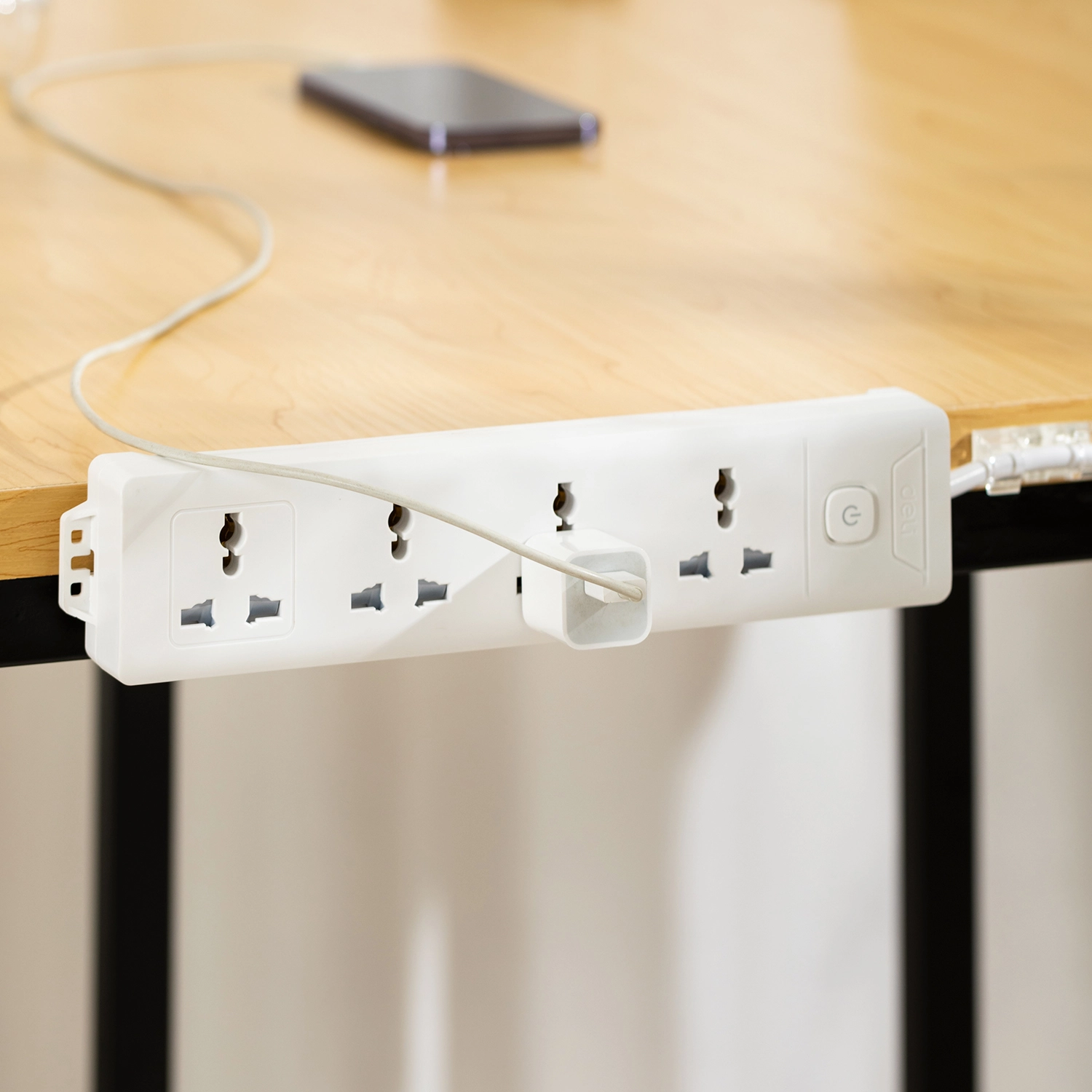 deli et403 power strip 11