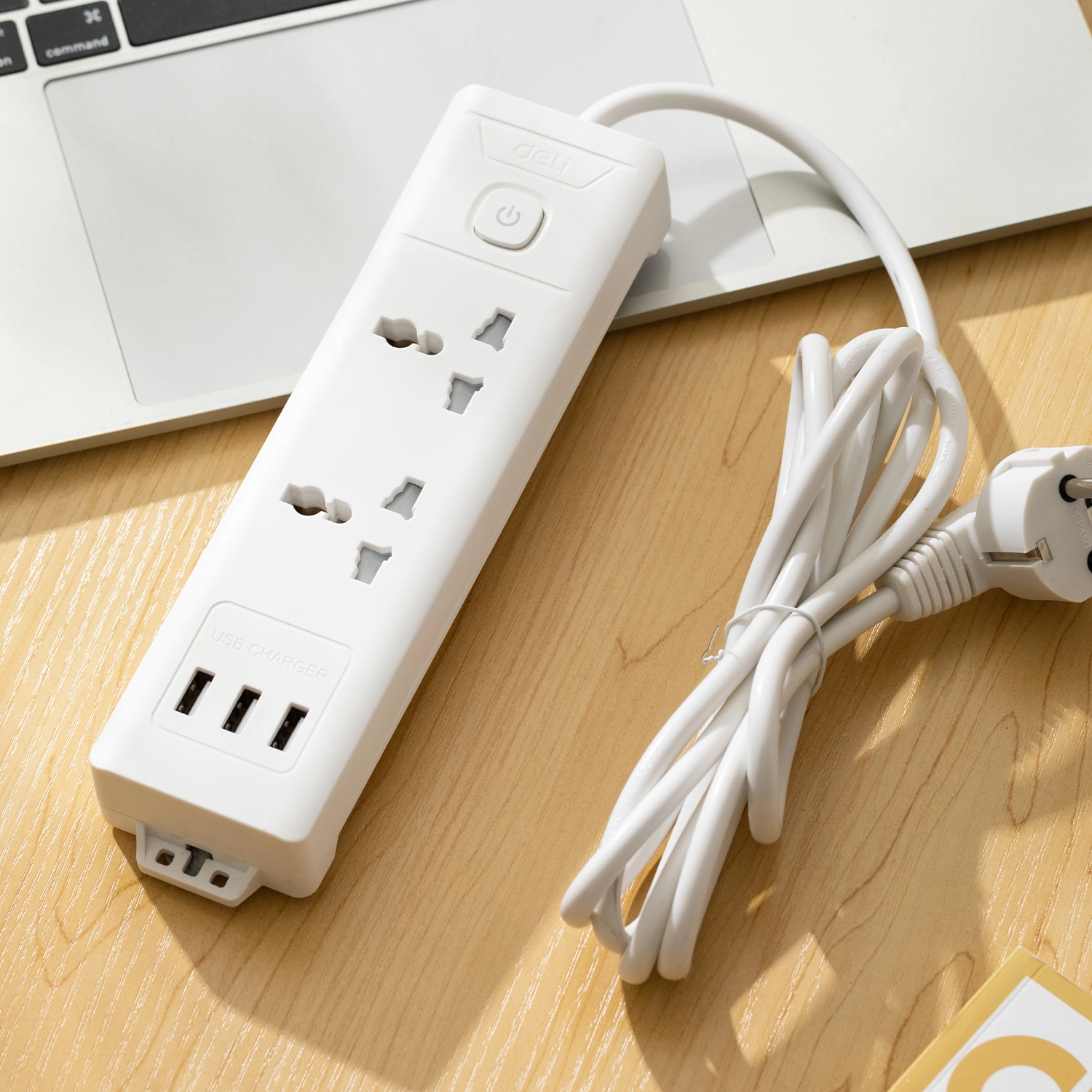 deli et407 power strip 11