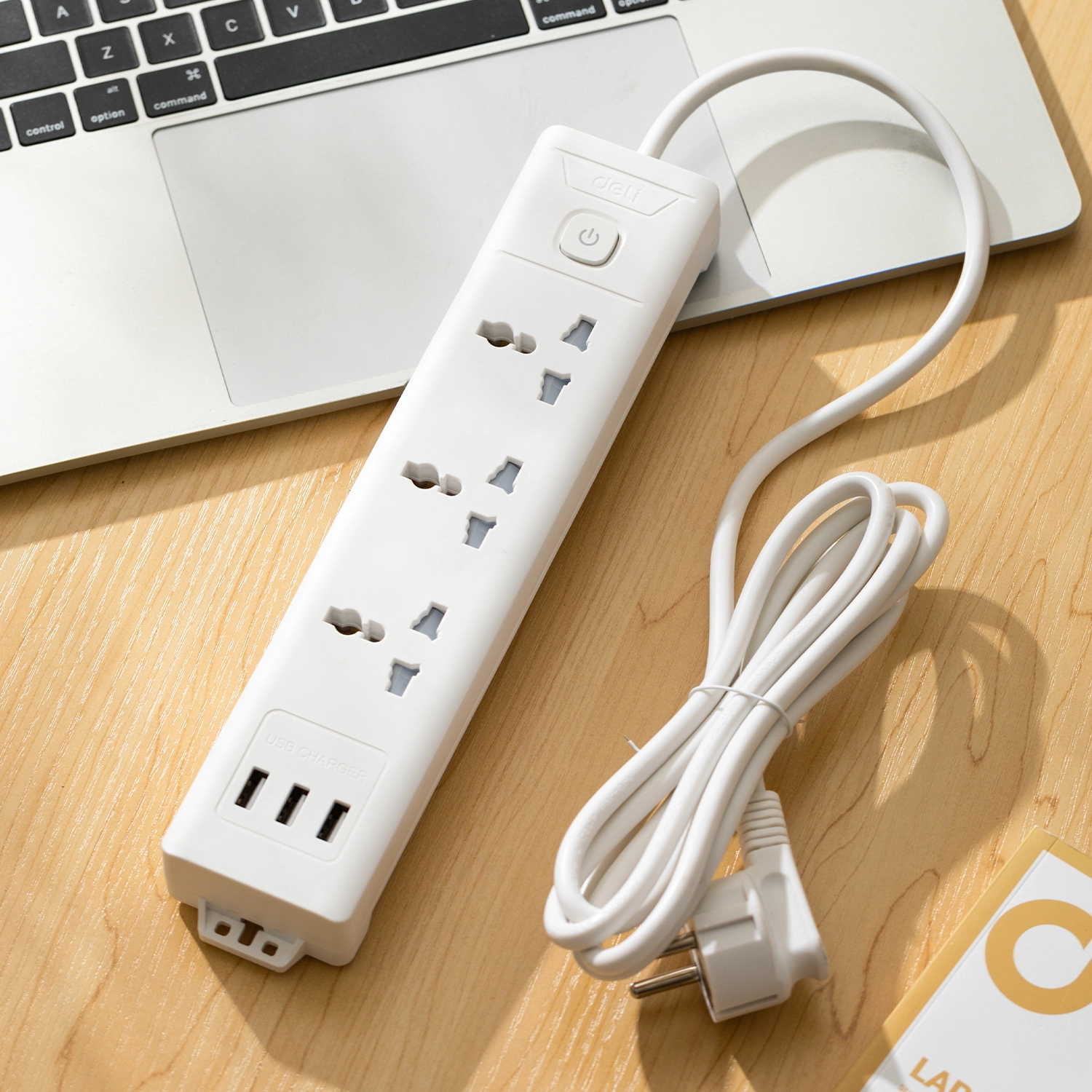 deli et408 power strip 11