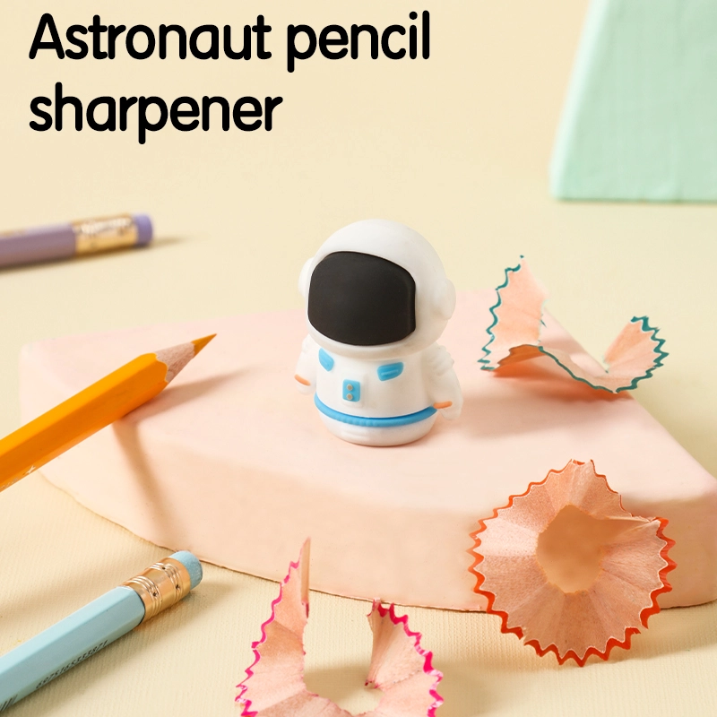 deli-eh571-astronaut-pencil-sharpener-3